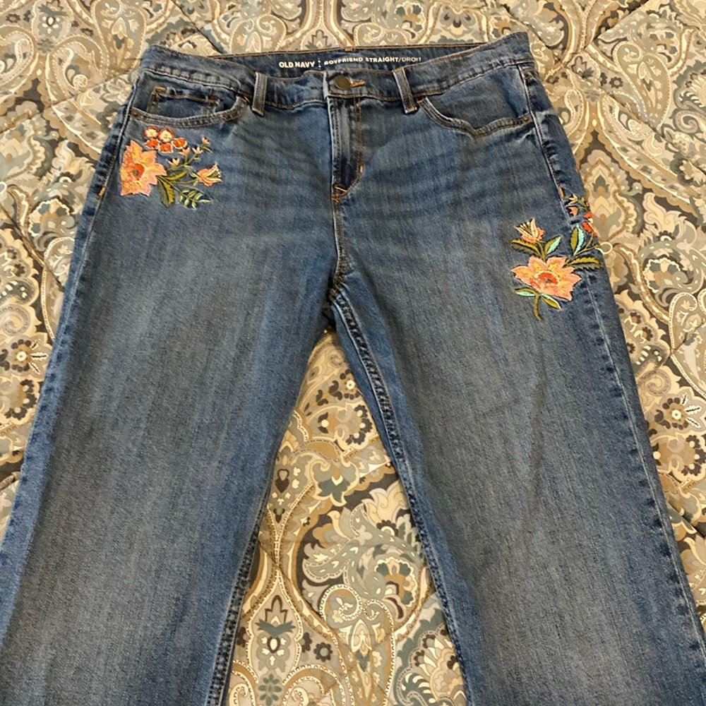 Low-rise jeans! 🌸